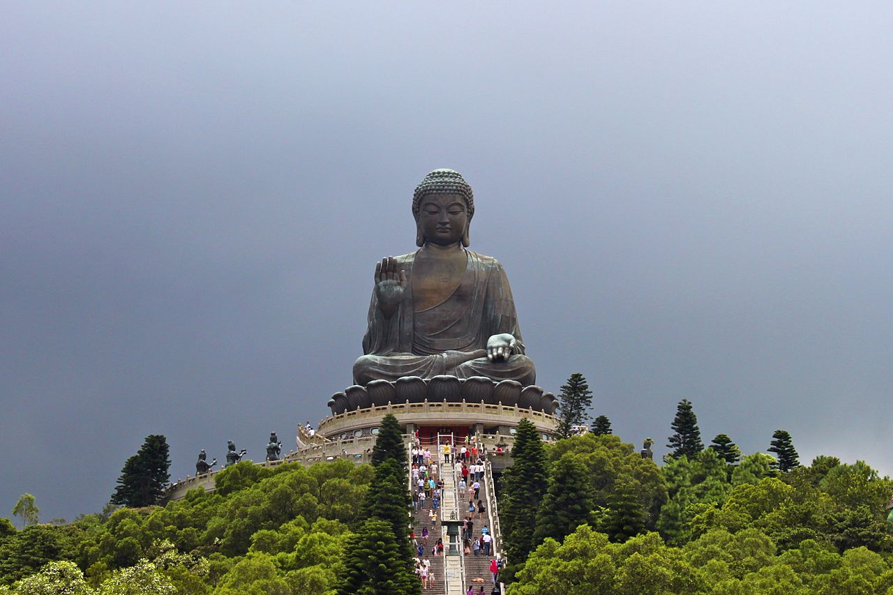 Статуя Будды на острове Лантау