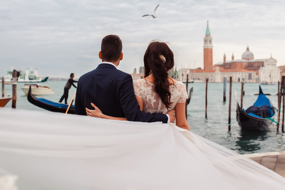 Медовый месяц что это. Свадебная фотосессия в Венеции. Свадебное путешествие фотосессия. Свадьба, свадебное путешествие. Свадебное путешествие в Италию.