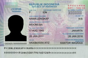 Паспорт гражданина Индонезии. Получить его сложно, поэтому иностранцы обычно довольствуются ПМЖ