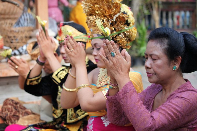 Жители острова Бали