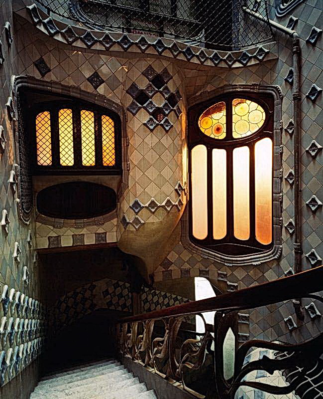 Мозаики Антонио Гауди, выдающегося испанского архитектора (1852-1926), фото № 15