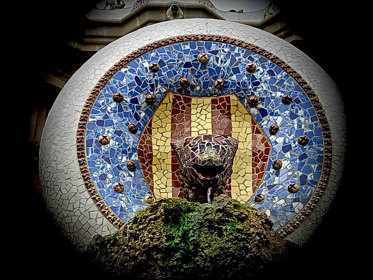 Мозаики Антонио Гауди, выдающегося испанского архитектора (1852-1926), фото № 13