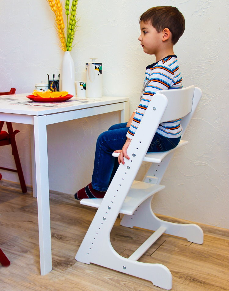 Белый детский стул модели Конек Горбунек