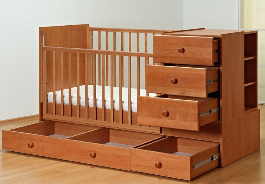 Выдвижные ящики в кроватке для младенца