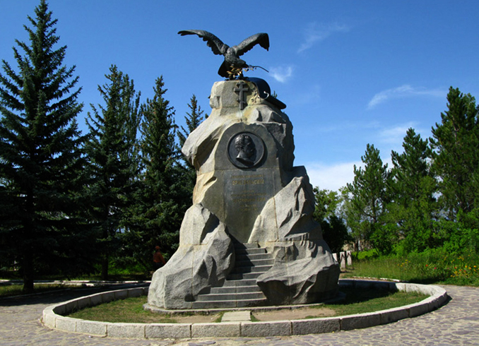 Памятник Н. М. Пржевальскому