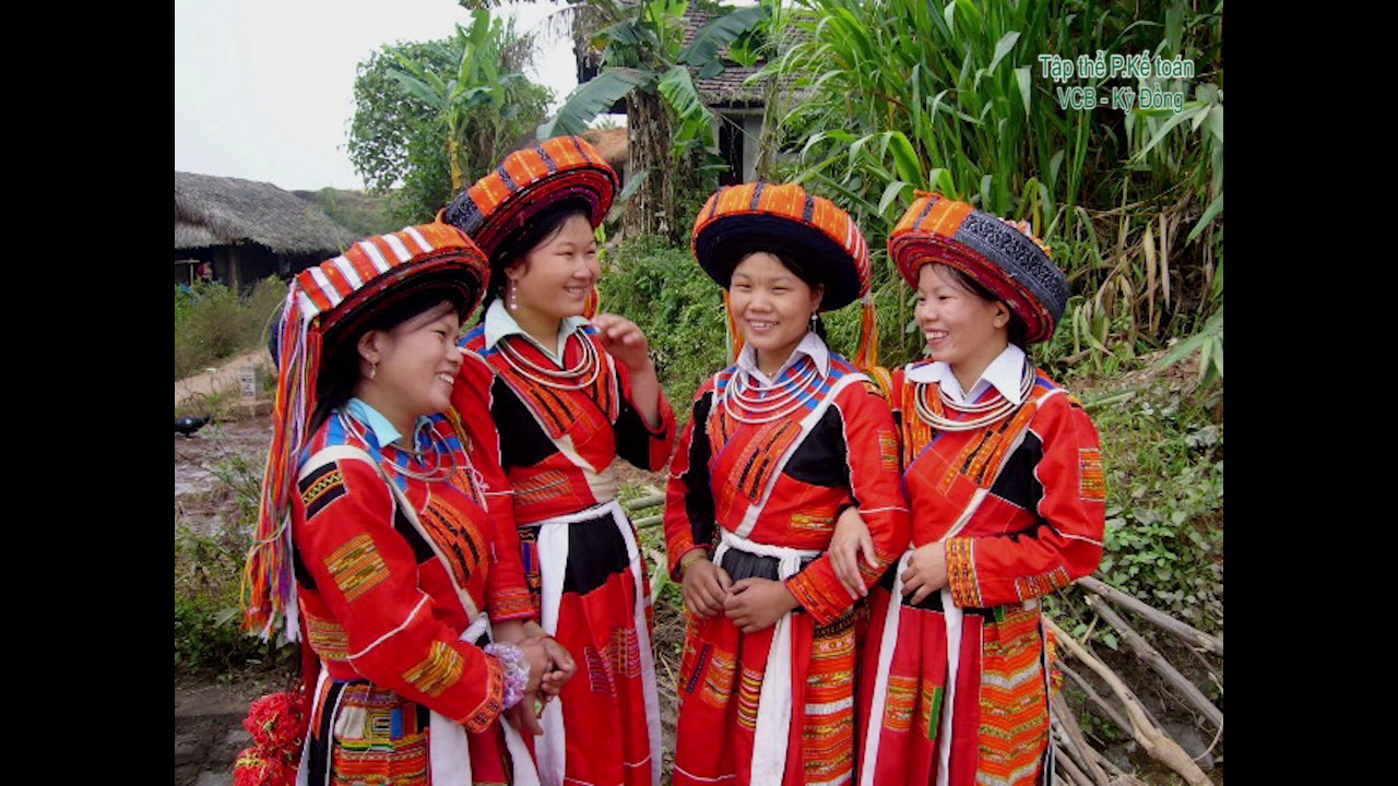 Сколько вьетнамцев. Вьетнам вьеты. Вьетнамцы народ. Лаос национальный костюм. Народ Хани Китай.