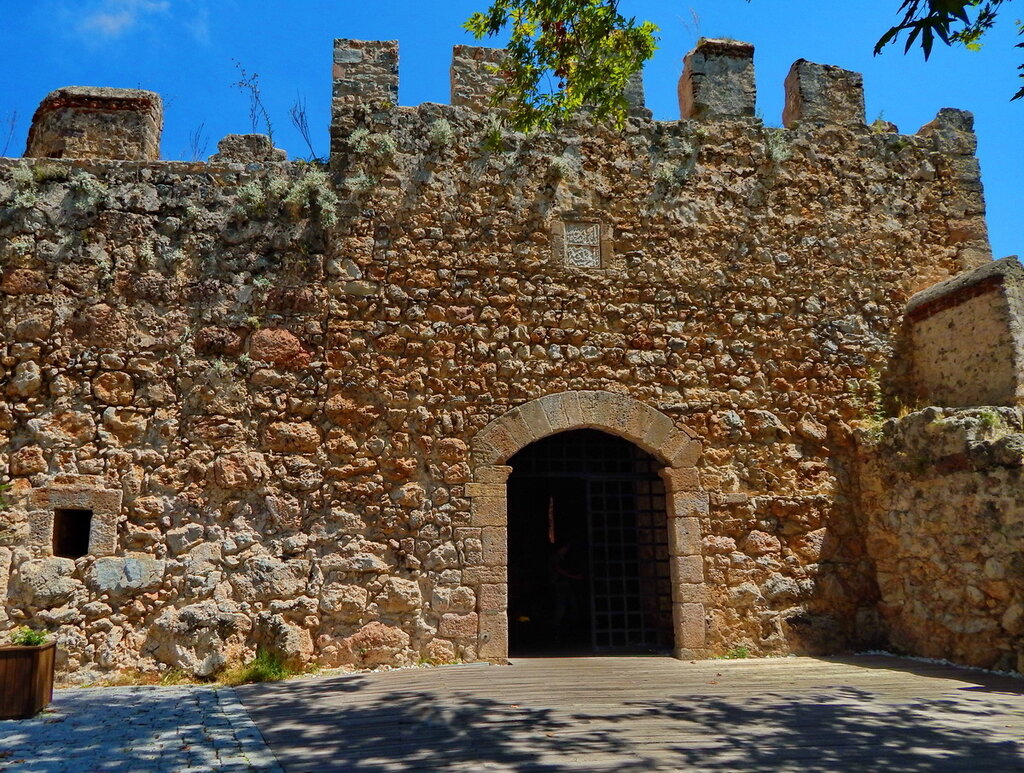 Главные ворота Аланийской крепости