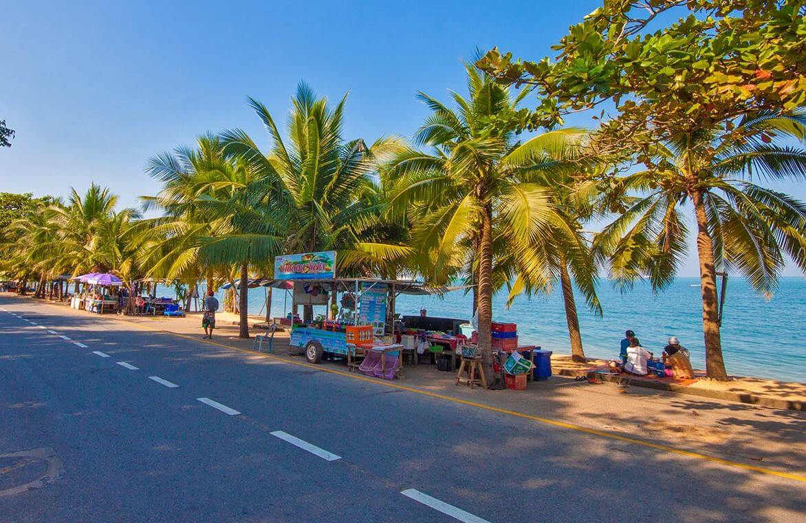 Пляж Банг Сарай, Паттайя
