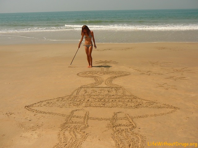 Махараштра, рисуем на песке