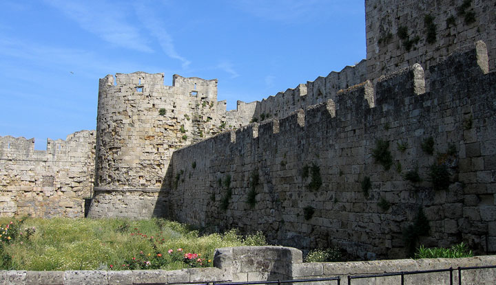 Одна из самых длинных крепостей.