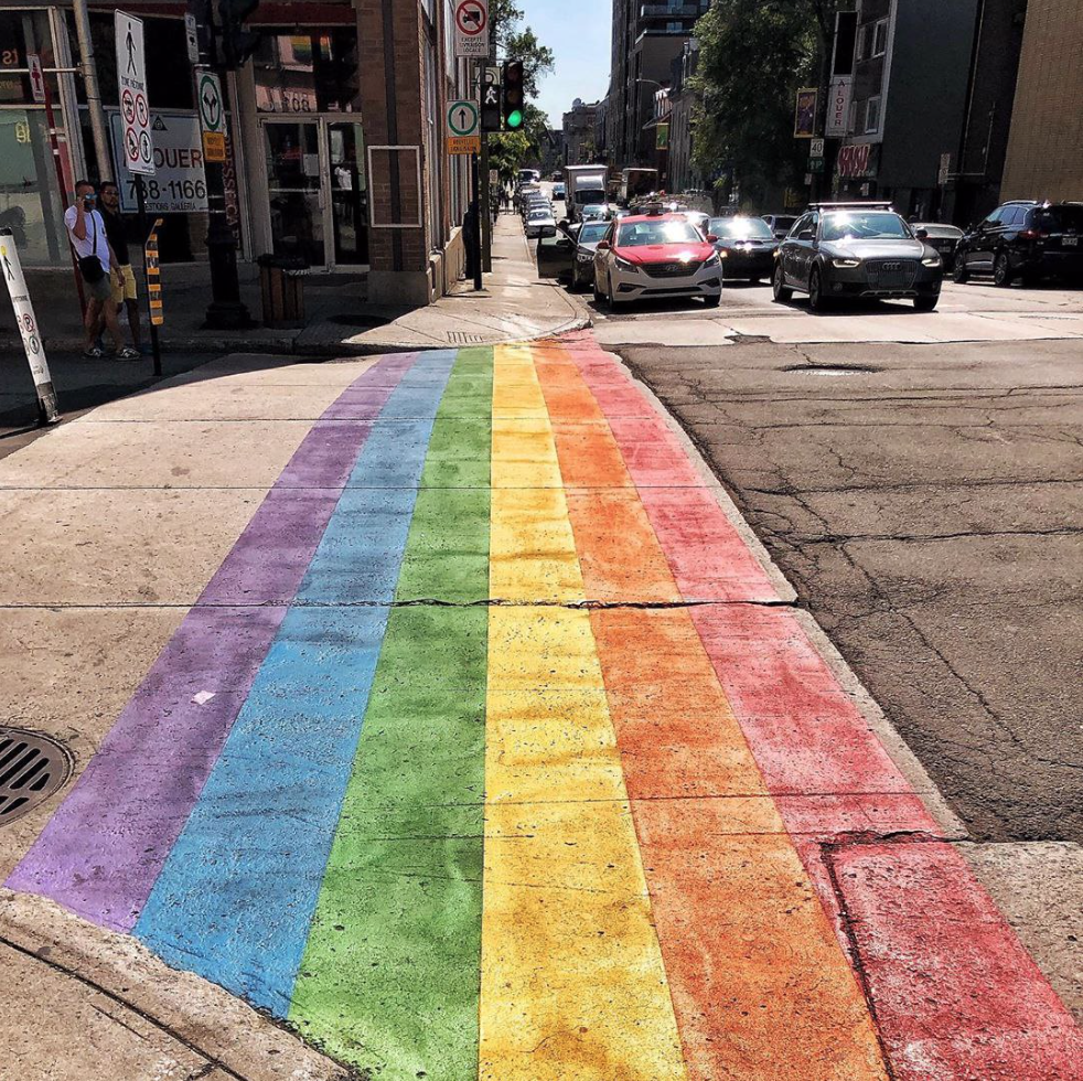 Пешеходный переход в районе Gay Village