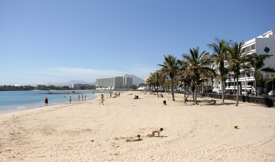Главный городской пляж Арресифи - Playa del Reducto