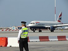 Un avion British Airways sur la piste
