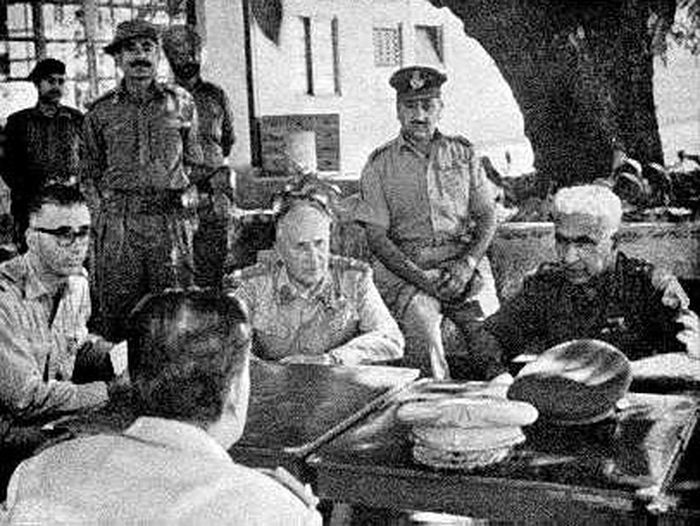 ​Генерал-губернатор Вассалу в индийском плену. 1961 год - Конец Португальской Индии 