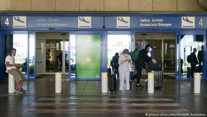 EU relaxes entry restrictions (picture-alliance/NurPhoto/N. Economou)