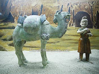 Statue of Travelling on Ancient Silk Road